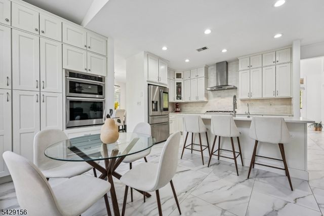 6 Diane Ct, Wayne Twp., NJ 07470