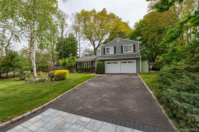 17 Lodge Lane, Miller Place, NY 11764