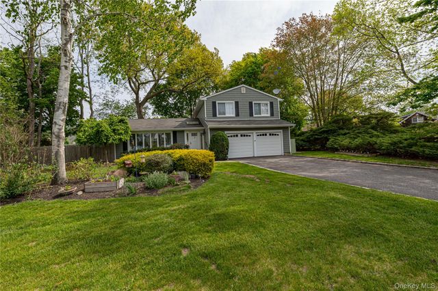 17 Lodge Lane, Miller Place, NY 11764