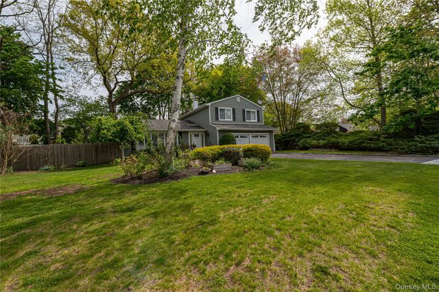 17 Lodge Lane, Miller Place, NY 11764