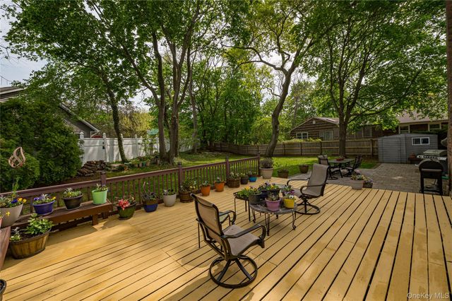 17 Lodge Lane, Miller Place, NY 11764