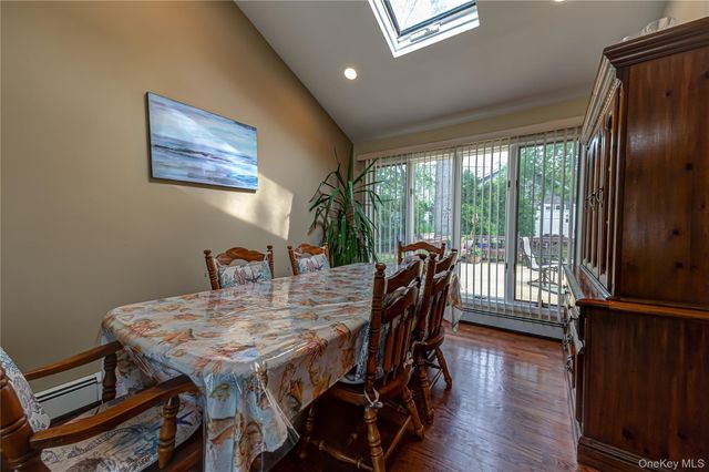 17 Lodge Lane, Miller Place, NY 11764
