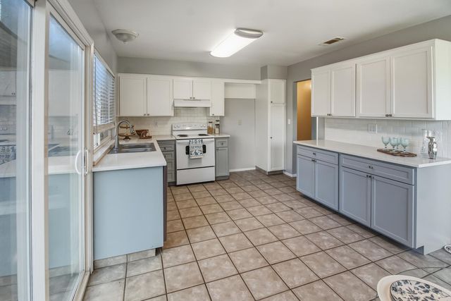 415 Columbia Ave, Merced, CA 95340