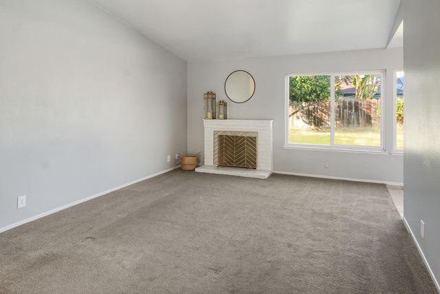 415 Columbia Ave, Merced, CA 95340