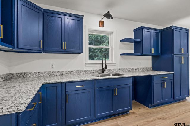 800 Holbrook, Mt Vernon, TX 75457