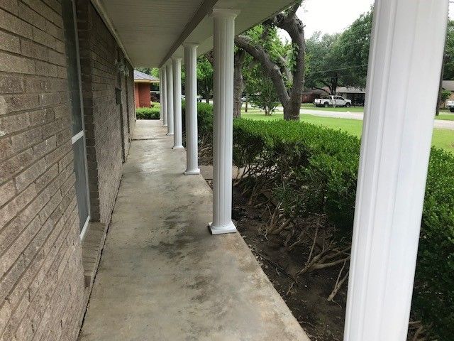 212 Barry Lane, Lancaster, TX 75146