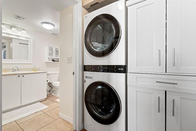 600 S Dixie Highway 613, West Palm Beach, FL 33401