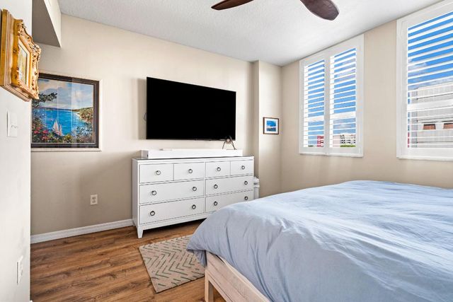 600 S Dixie Highway 613, West Palm Beach, FL 33401