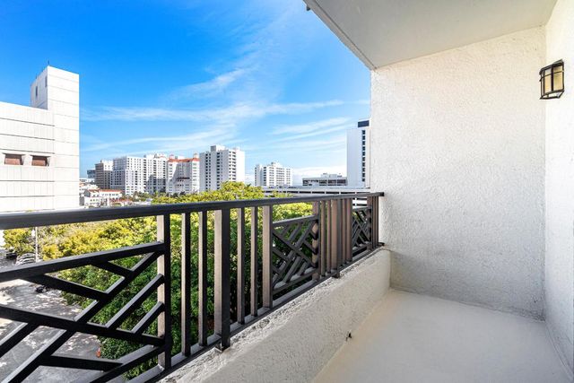 600 S Dixie Highway 613, West Palm Beach, FL 33401