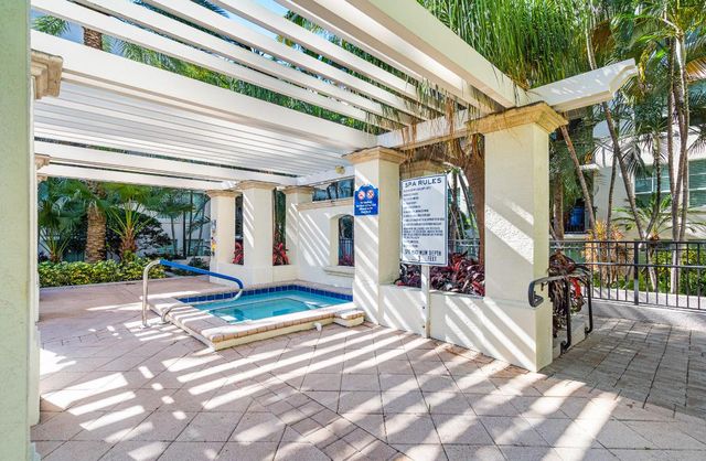 600 S Dixie Highway 613, West Palm Beach, FL 33401