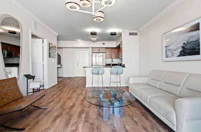 600 S Dixie Highway 613, West Palm Beach, FL 33401