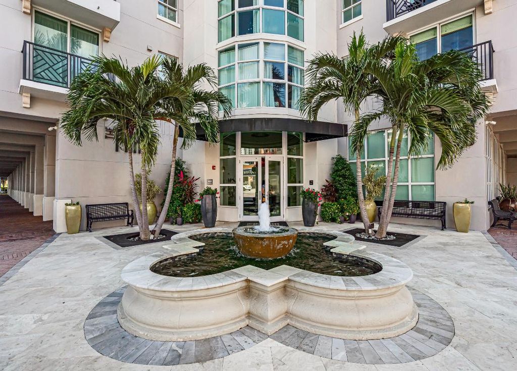 600 S Dixie Highway 613, West Palm Beach, FL 33401