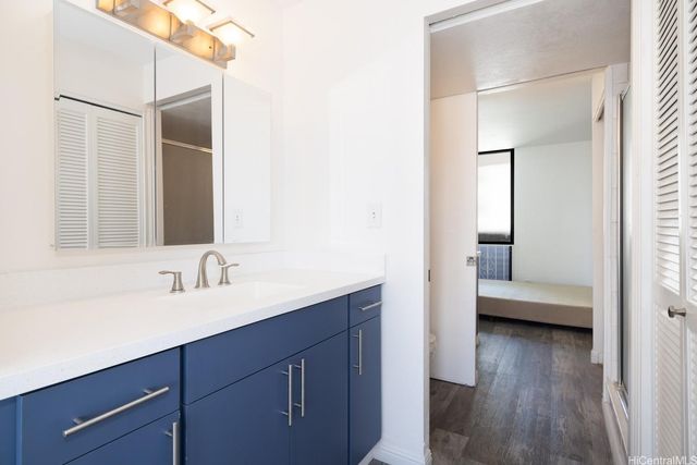 320 Liliuokalani Avenue 902, Honolulu, HI 96815