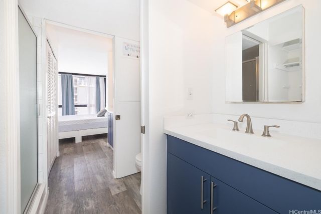 320 Liliuokalani Avenue 902, Honolulu, HI 96815