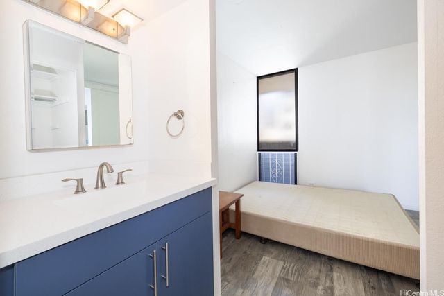 320 Liliuokalani Avenue 902, Honolulu, HI 96815