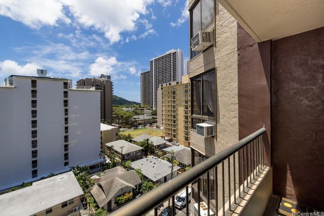 320 Liliuokalani Avenue 902, Honolulu, HI 96815