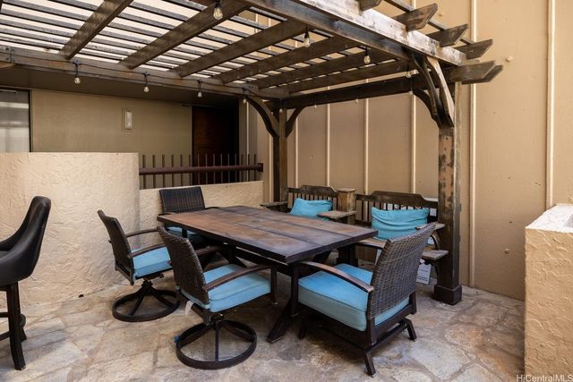 320 Liliuokalani Avenue 902, Honolulu, HI 96815