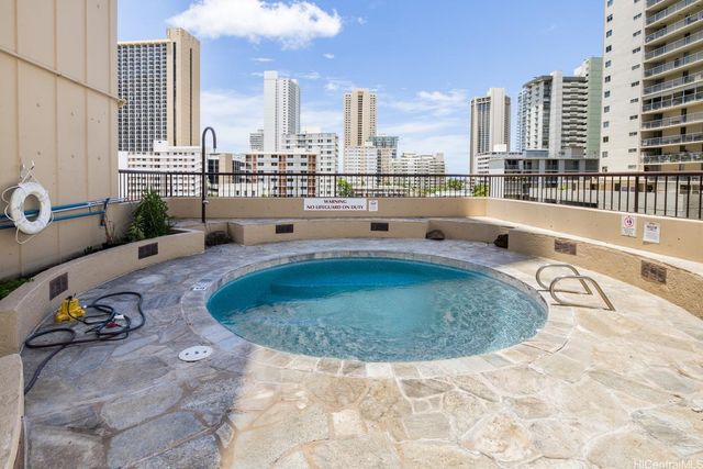 320 Liliuokalani Avenue 902, Honolulu, HI 96815