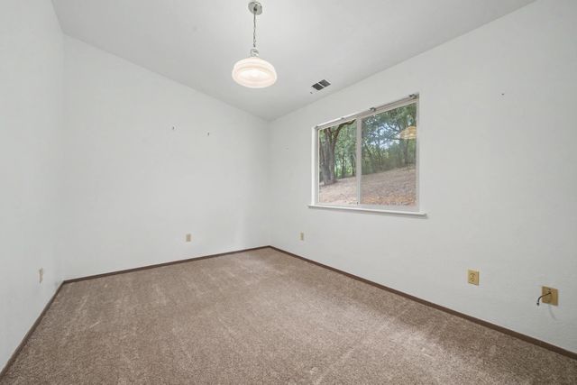13050 Mount Zion Rd, Pine Grove, CA 95665