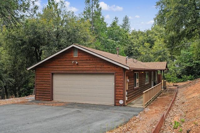 13050 Mount Zion Rd, Pine Grove, CA 95665