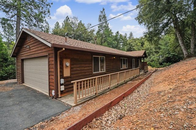 13050 Mount Zion Rd, Pine Grove, CA 95665