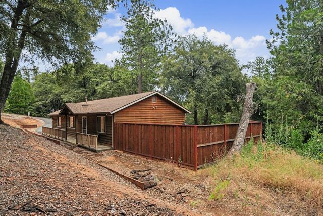 13050 Mount Zion Rd, Pine Grove, CA 95665