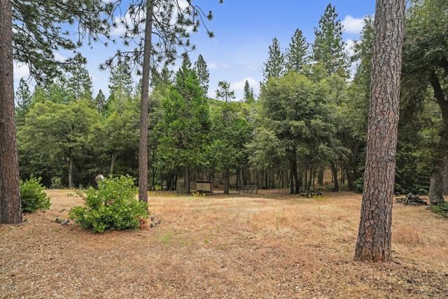 13050 Mount Zion Rd, Pine Grove, CA 95665