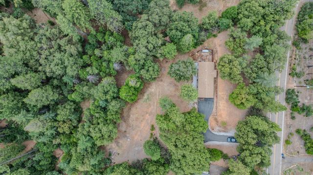 13050 Mount Zion Rd, Pine Grove, CA 95665