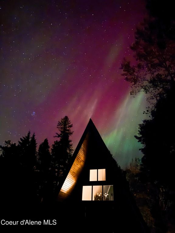 2151 Highland Flats Rd, Naples, ID 83847 photo 18