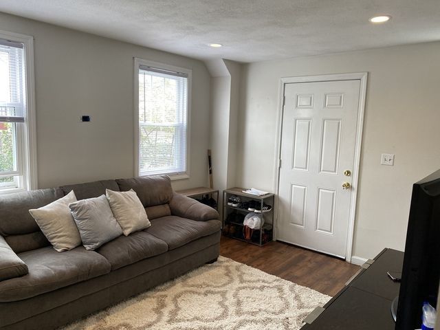 834 Main 834, Melrose, MA 02176