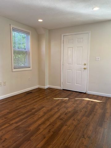 834 Main 834, Melrose, MA 02176