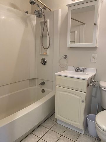 834 Main 834, Melrose, MA 02176