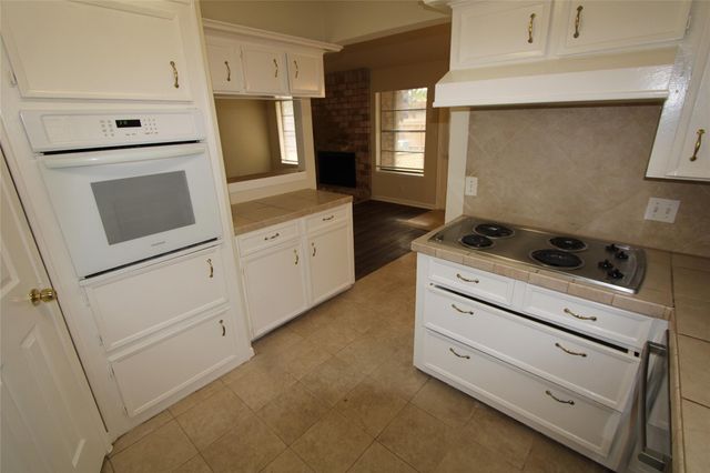 9846 Sagepike Drive, Houston, TX 77089