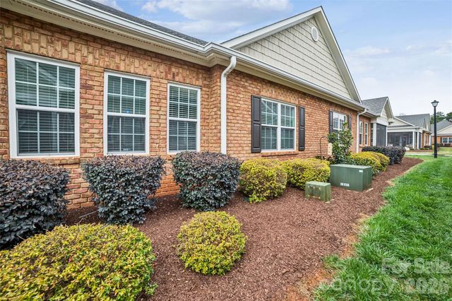 8310 Glacier Drive, Denver, NC 28037