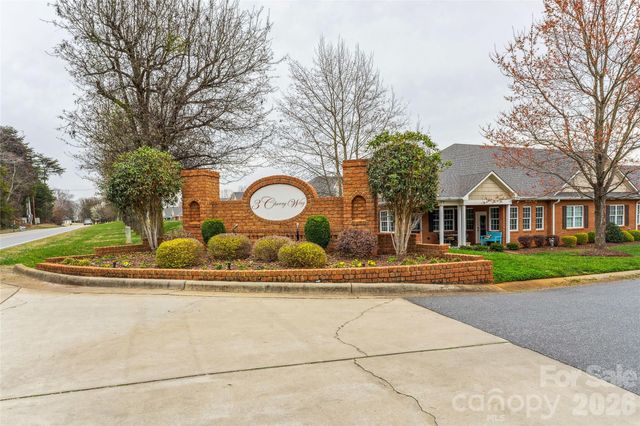 8310 Glacier Drive, Denver, NC 28037