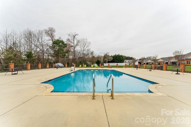 8310 Glacier Drive, Denver, NC 28037