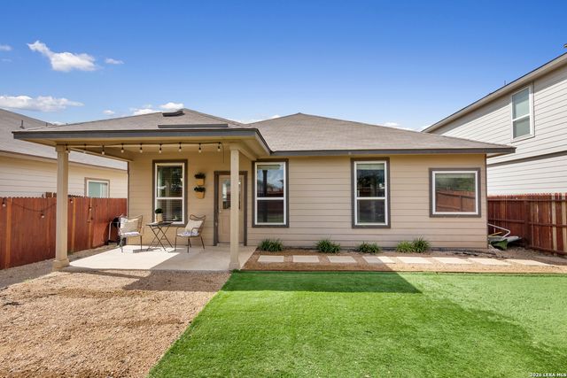 8818 CREAGER CYN, San Antonio, TX 78254