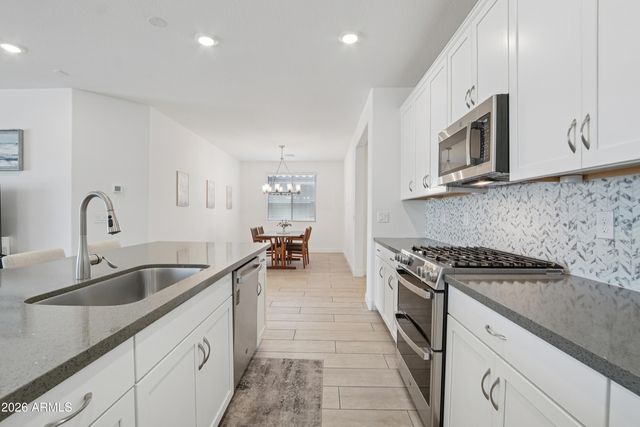 17214 W DAHLIA Drive, Surprise, AZ 85388