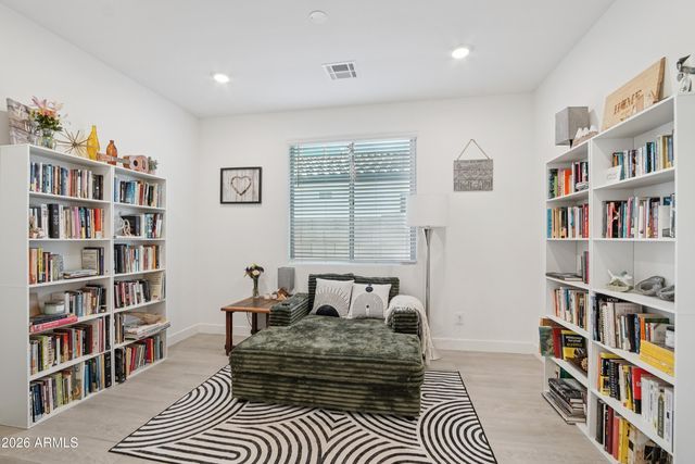 17214 W DAHLIA Drive, Surprise, AZ 85388