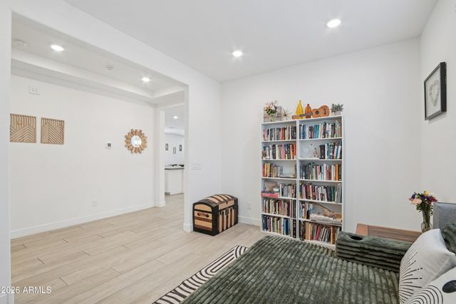 17214 W DAHLIA Drive, Surprise, AZ 85388