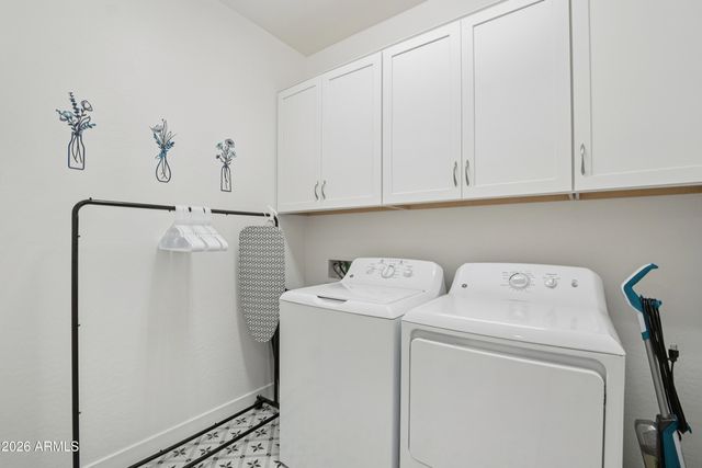 17214 W DAHLIA Drive, Surprise, AZ 85388