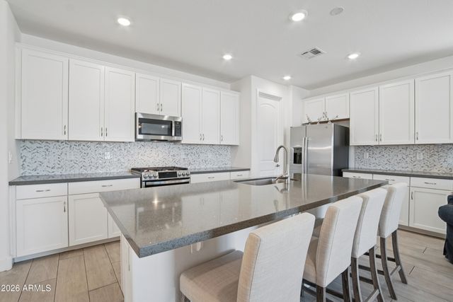 17214 W DAHLIA Drive, Surprise, AZ 85388