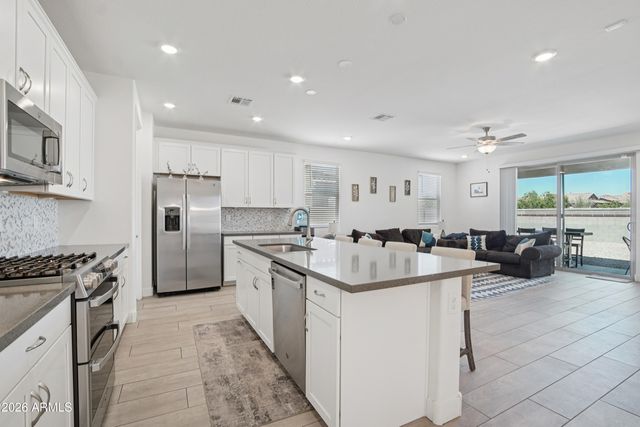 17214 W DAHLIA Drive, Surprise, AZ 85388