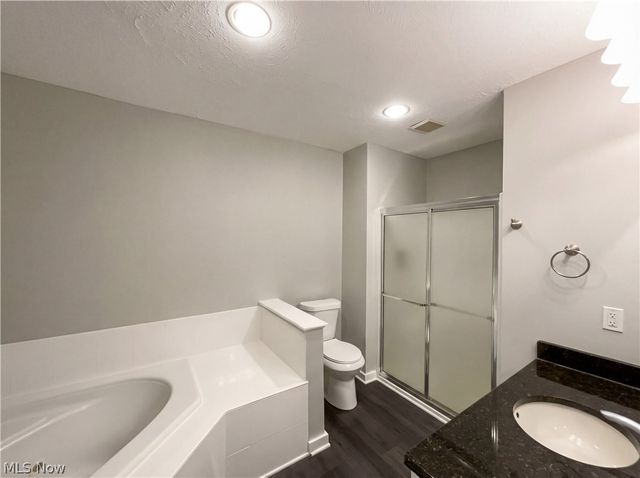 2272 W 5th Street, Cleveland, OH 44113