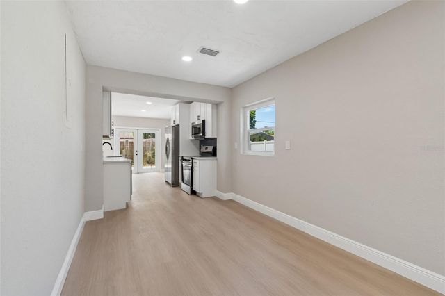 3912 W PINE STREET, Tampa, FL 33607