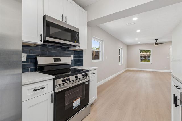 3912 W PINE STREET, Tampa, FL 33607