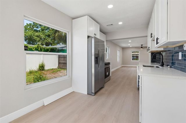 3912 W PINE STREET, Tampa, FL 33607