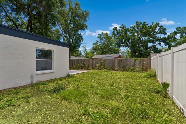 3912 W PINE STREET, Tampa, FL 33607