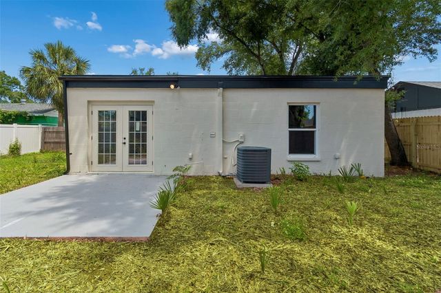 3912 W PINE STREET, Tampa, FL 33607