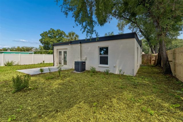 3912 W PINE STREET, Tampa, FL 33607